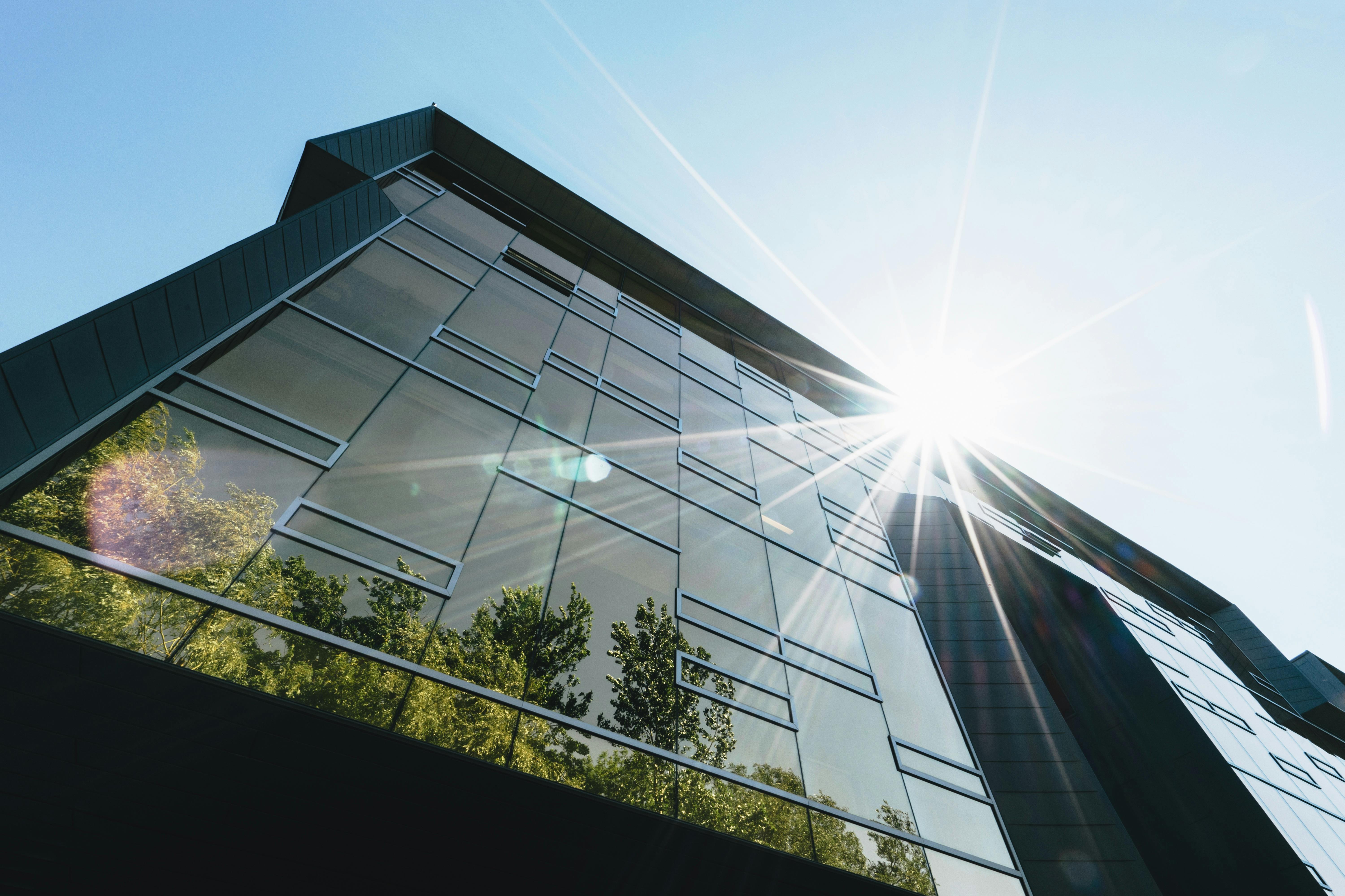 FRP Buat Green Building, Solusi Nyata atau Sekadar Gimik? thumbnail